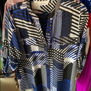 Pretty blue/black block color blouse